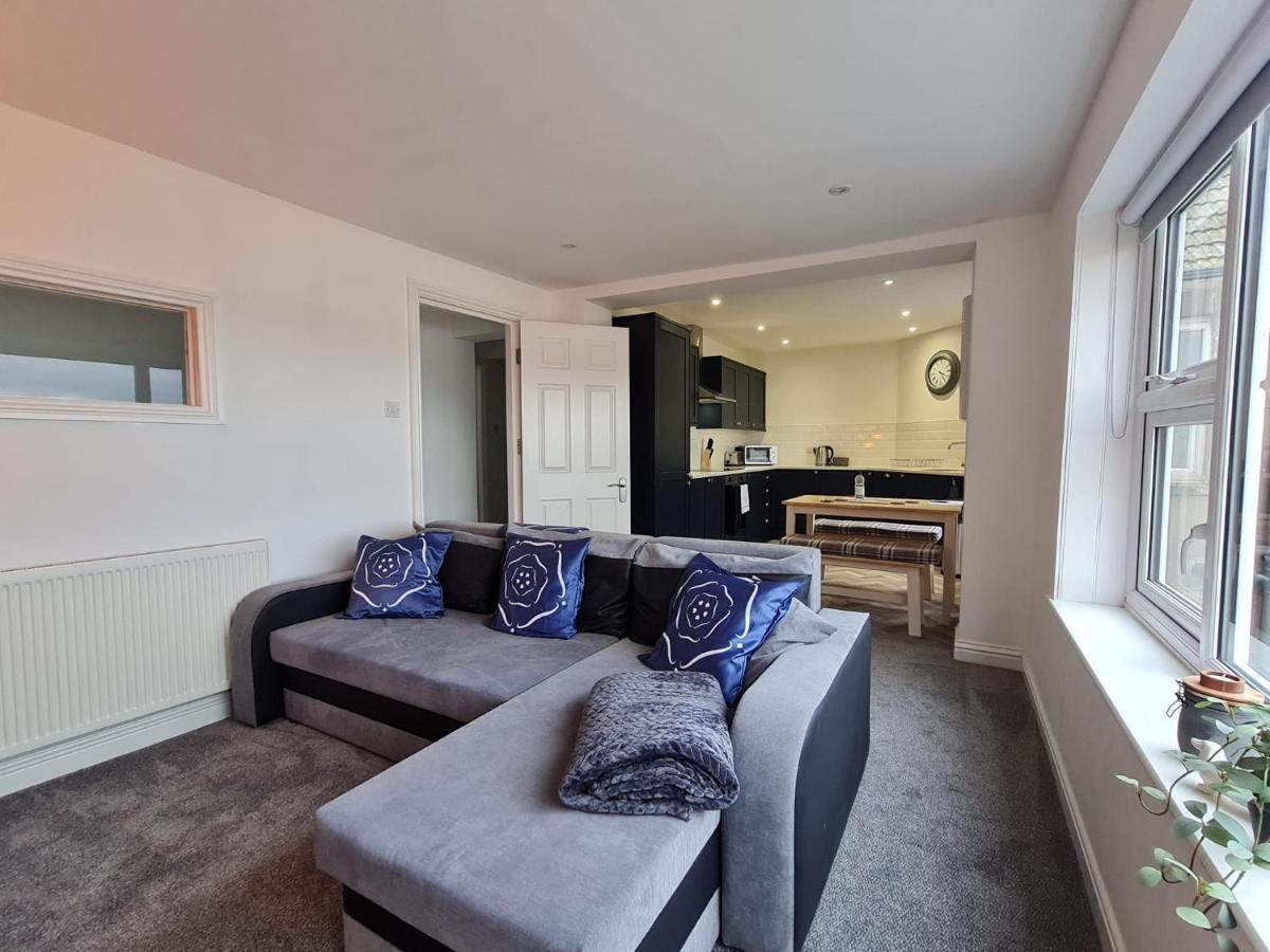 Yorkshire Rose Apartment Scarborough Exterior photo